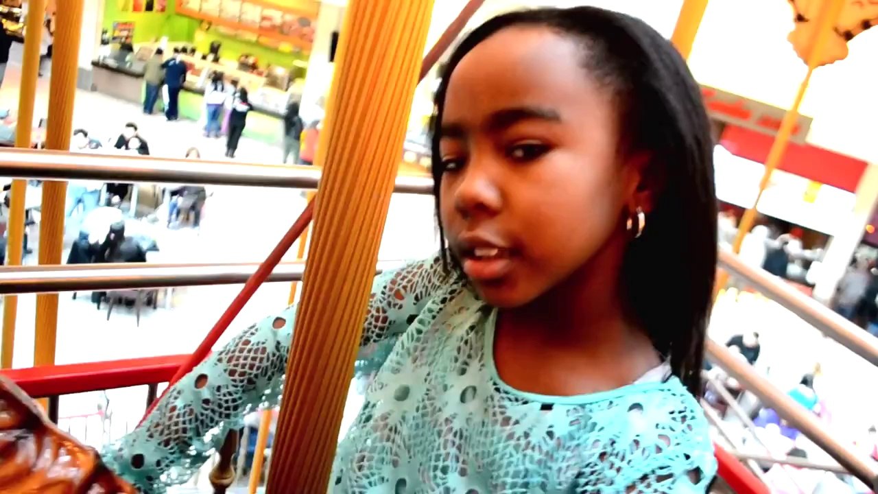 Saniyah Roc - Flashy
