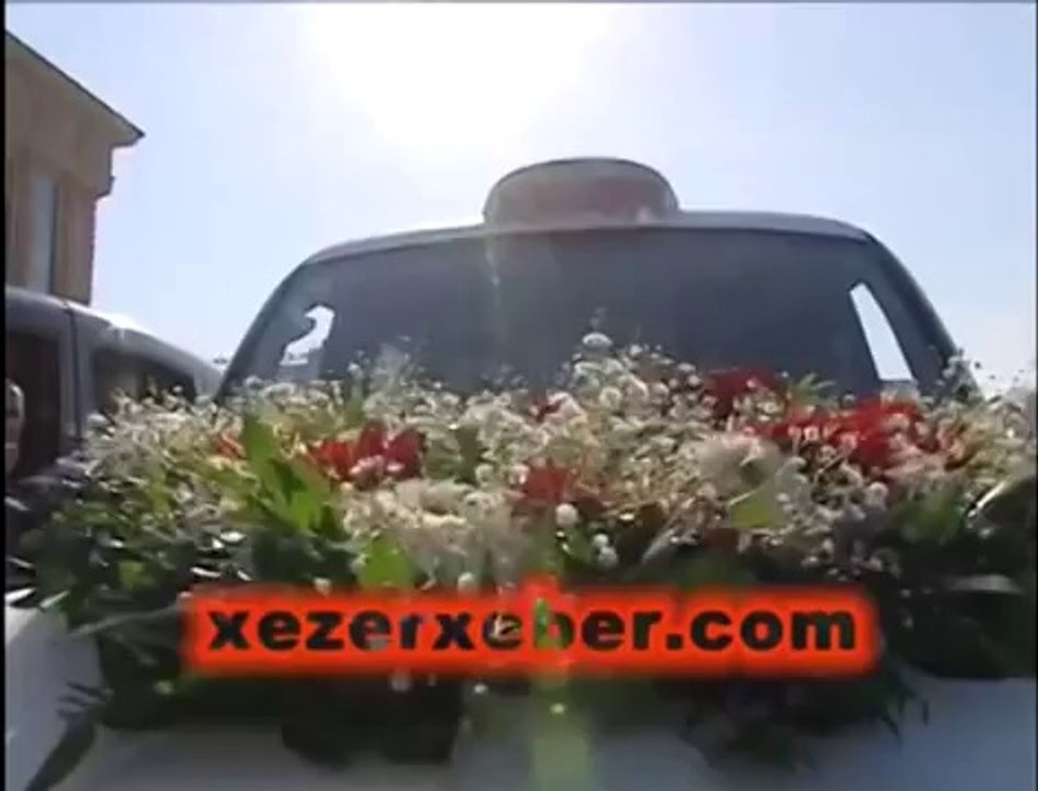 Необычный свадебный кортеж в Баку