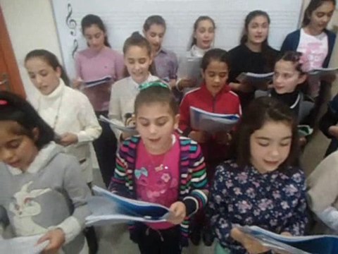 İNCİR TEPE ÇOCUK KOROSU DERE GELİYOR DERE