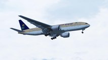 FSX Saudia Boeing 777 Landing @ Madrid Barajas RWY 18L ( HD )