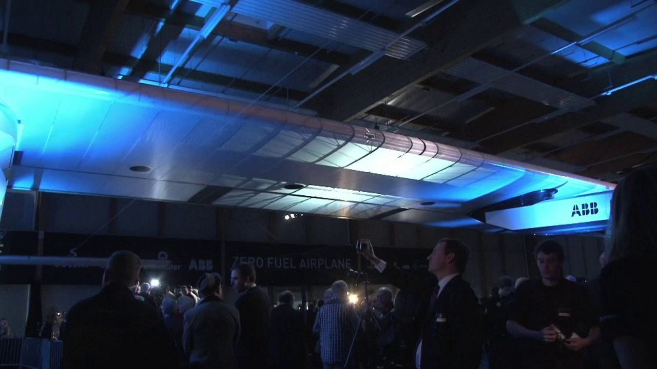 Next generation solar plane unveiled in Switzer...