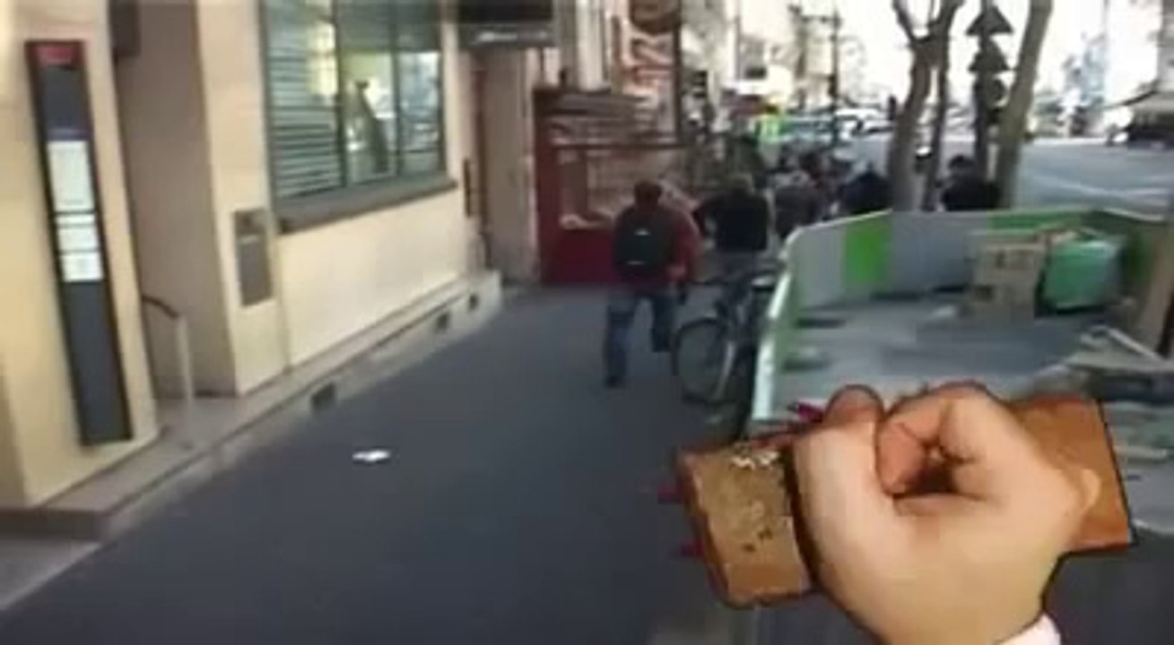 ATM önünde parmak atma şakası