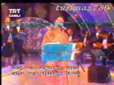 Melihat GÜLSES-Ah Bir Ataş Ver Cigaramı Yakayım