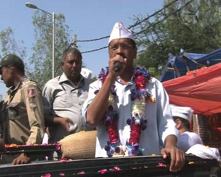 Impressive 10 % voters turnout in Delhi in first two hours