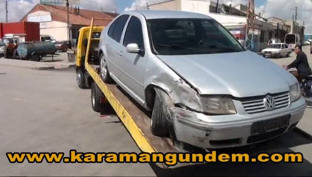 Karaman'da vereme savaş önü trafik kazası 4 yaralı
