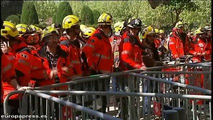 Bomberos salen a la calle contra los recortes