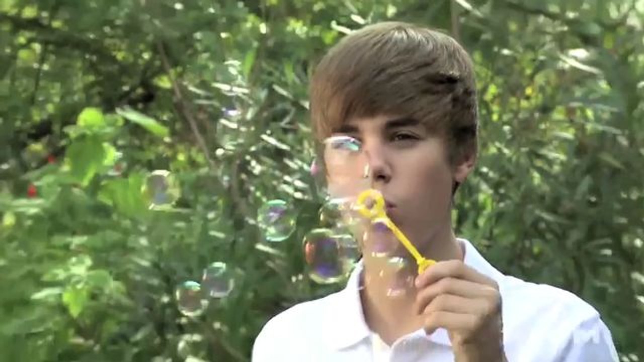 Vintage VF - Behind the Scenes of Justin Bieber's 2010 Cover Shoot