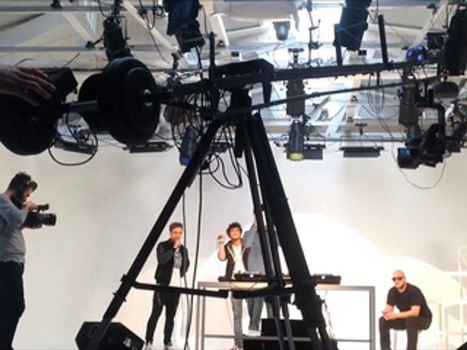 PZK - Chuis bo #1 ( Teaser - Live Dailymotion)