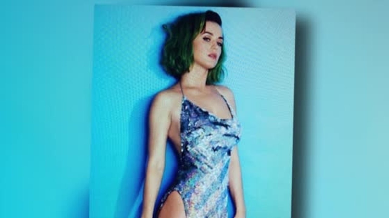 Katy perry mit grünen haaren