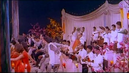 TERE HUSN KI KYA TAREEF KARUN - 1964