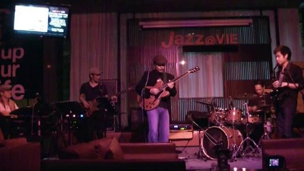 20121013 เอ็ดดี้  ออโต้บาห์น Jazz @ Vhotel