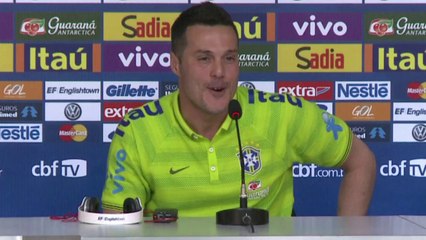 لاعب الدفاع البرازيلي مارسيلو يضفي جوا جميلا على المنتخب