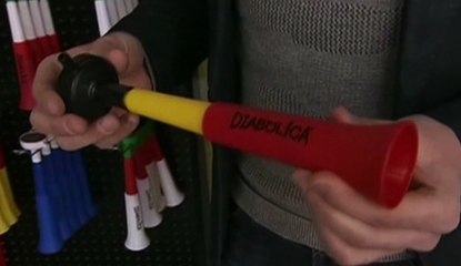 Mondial 2014 : Après le Vuvuzela, voici la Diabolica ! - ZAPPING ACTU HEBDO DU 31/05/2014