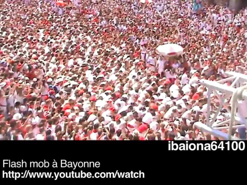 Catastrophes en Russie et au Pakistan, flash mob à Bayonne