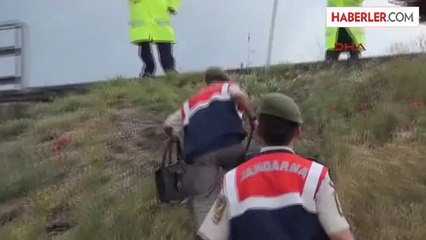 Yağışlı Yolda Otomobil Şarampole Uçtu 1 Ölü, 5 Yaralı