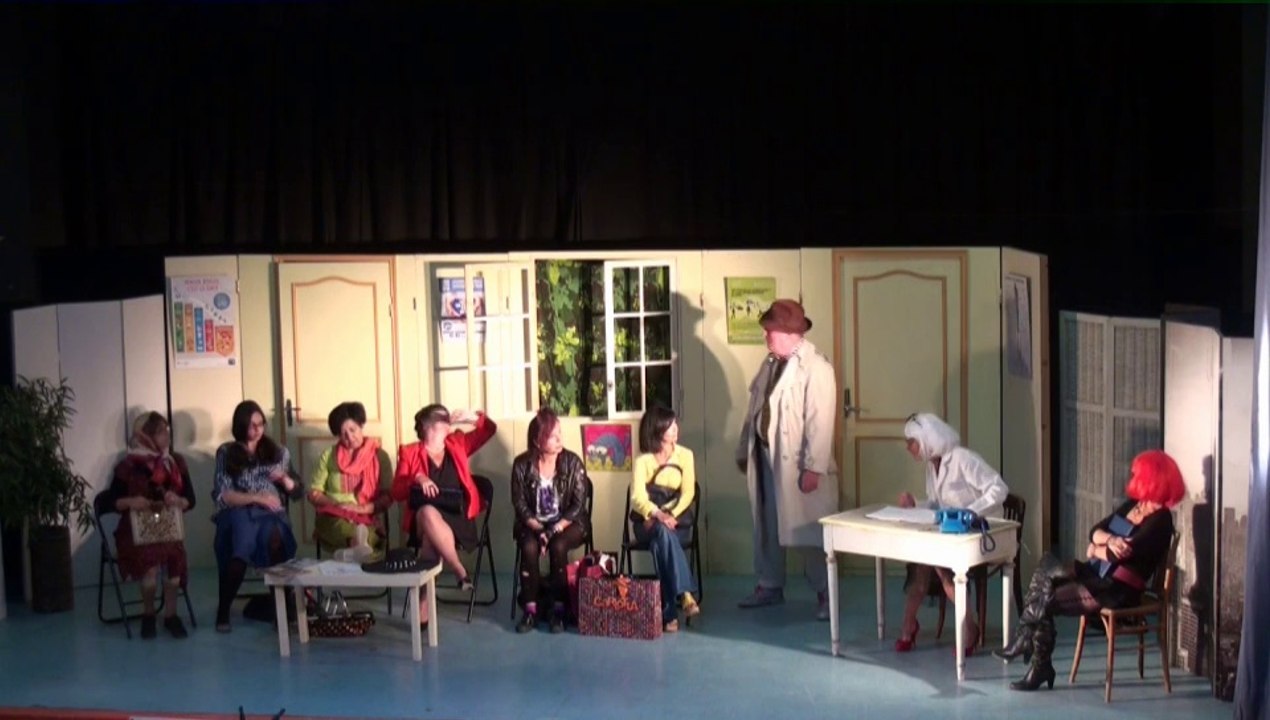 L'atelier "Théâtre" du Foyer Rural de Puyricard interprète : " Les 7 péchés capitaux plus un ".