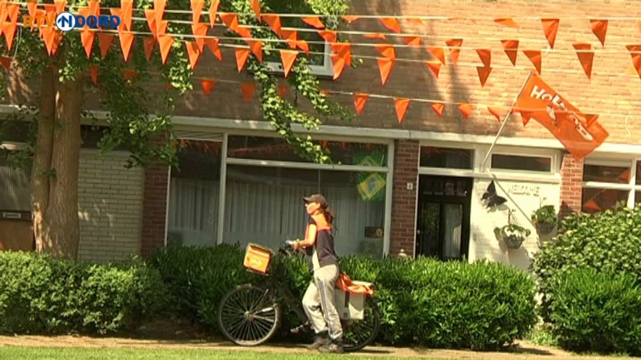 Gemeente steekt stokje voor oranje versiering - RTV Noord