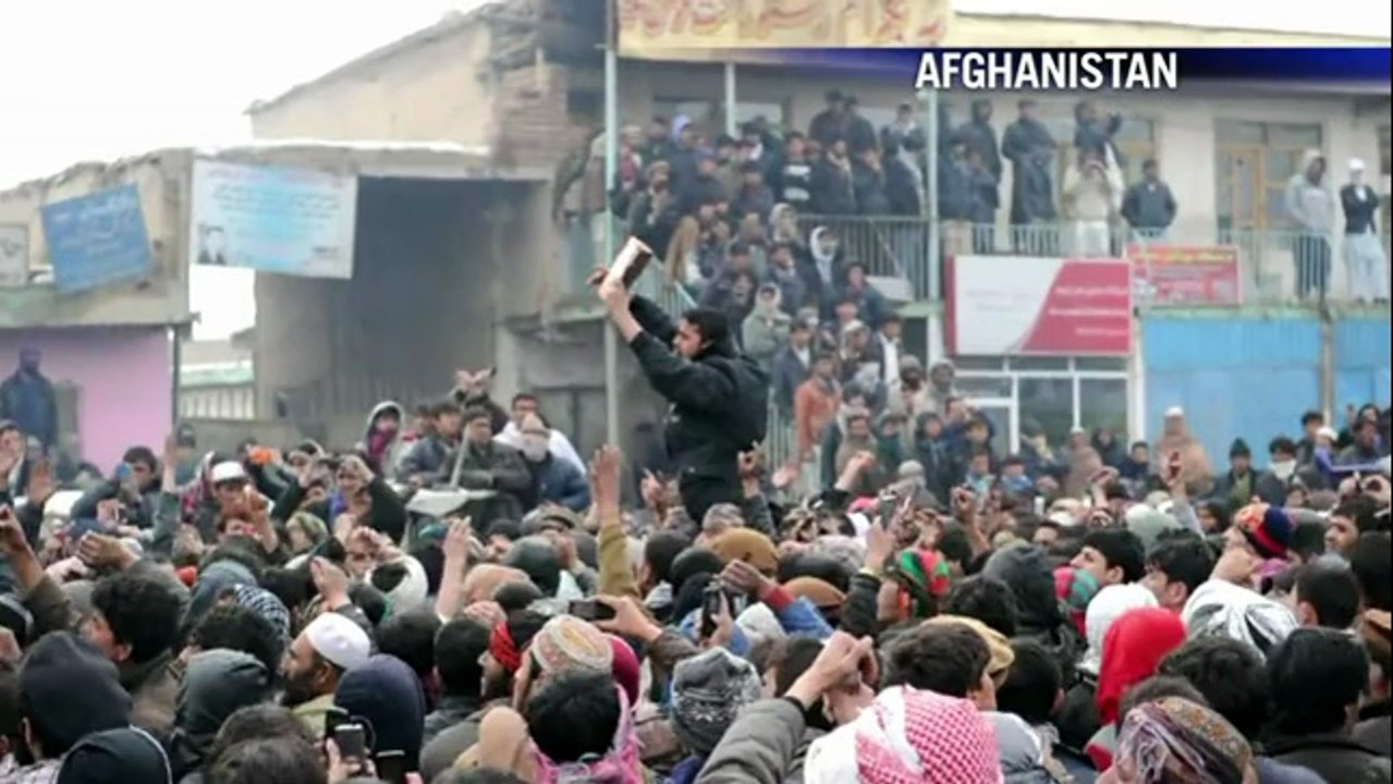 le 12h : DSK toujours en garde à vue, nouveaux incidents à Dakar, émeutes meurtrières en Afghanistan