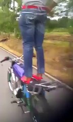 Çok tehlikeli sakın siz denemeyin.