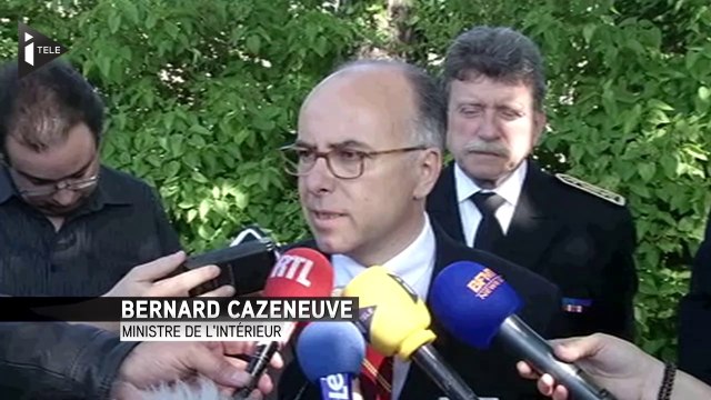 Commémorations du Débarquement : Cazeneuve inspecte les lieux