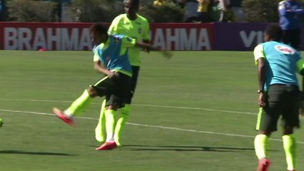 Felipão mistura reservas e titulares