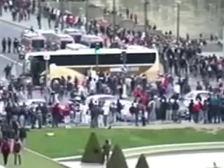 PSG : un bus de touristes pillé