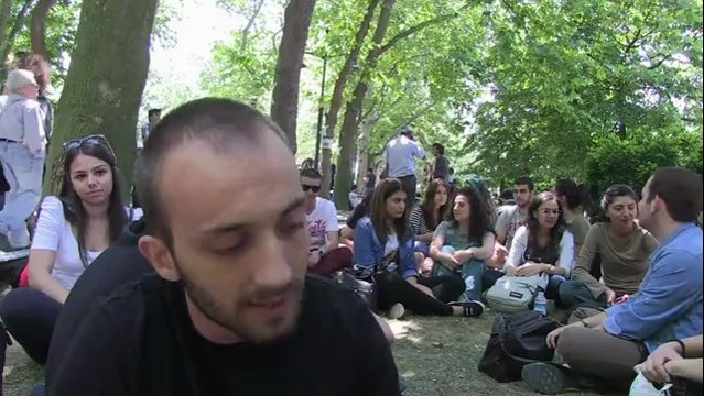 Turquie: les manifestants toujours dans la rue