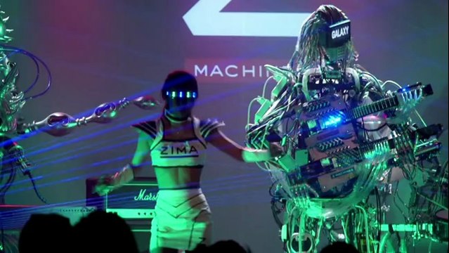 Des robots musiciens donnent un concert à Tokyo
