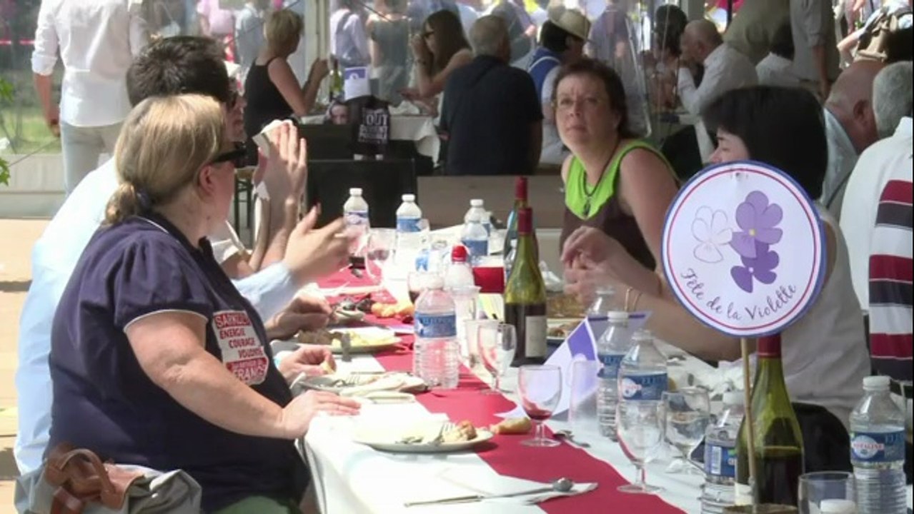 UMP: Jean-François Copé prône une "famille rassemblée"