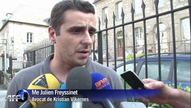 Le Norvégien d'extrême droite en garde à vue nie un lien avec Breivik