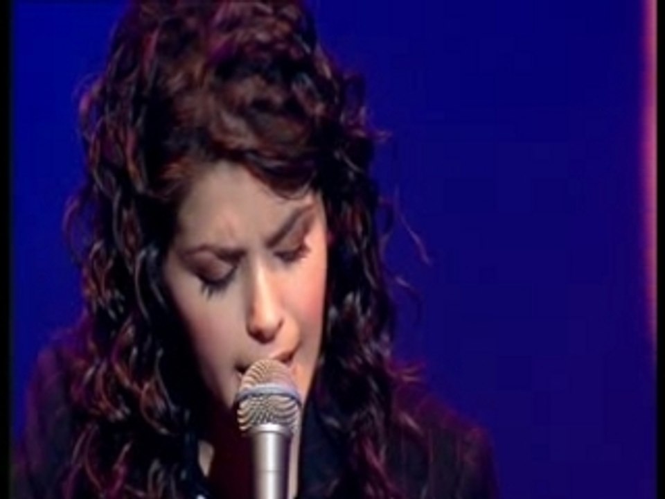 KATIE MELUA CRAWLING UP A HILL. Vidéo Dailymotion