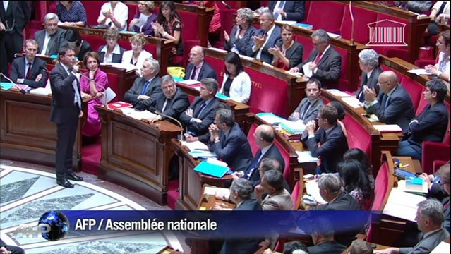 Trappes: Manuel Valls défend la loi républicaine à l'Assemblée