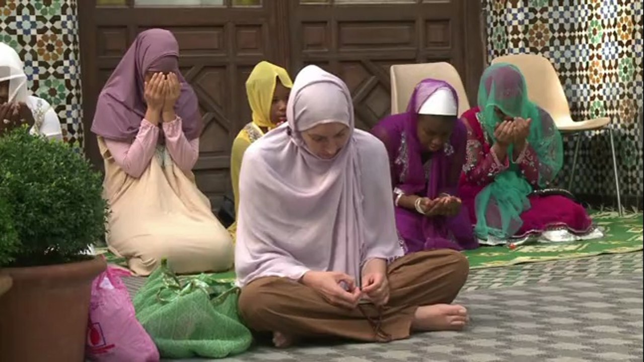 Les musulmans fêtent la fin du ramadan