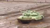 Un biathlon de tanks organisé en Russie