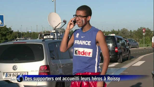 Basket: les Bleus champions d'Europe de retour en France