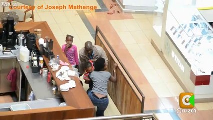 Nairobi: un homme évacue une mère et ses enfants du centre commercial