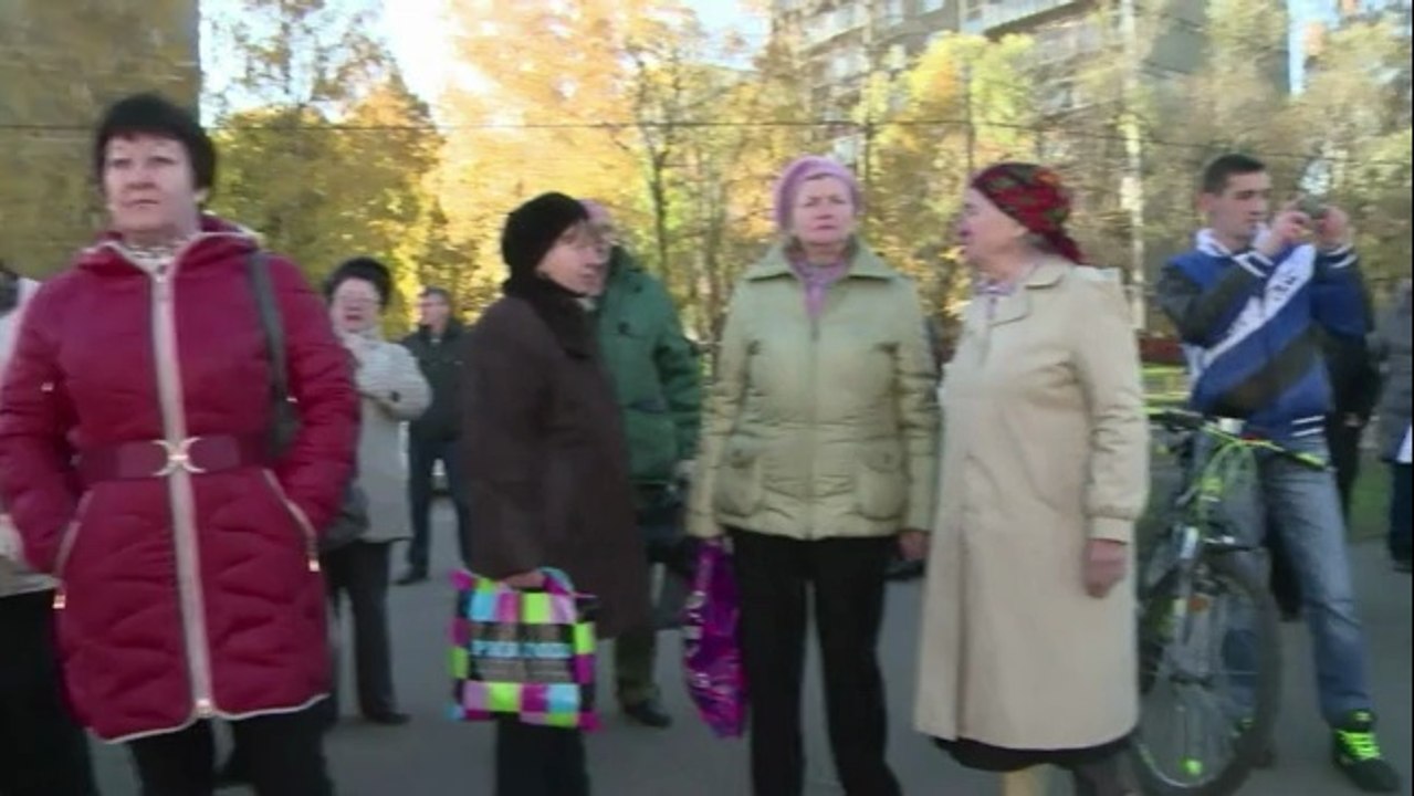 Moscou: 380 personnes interpellées après des émeutes anti-immigrés