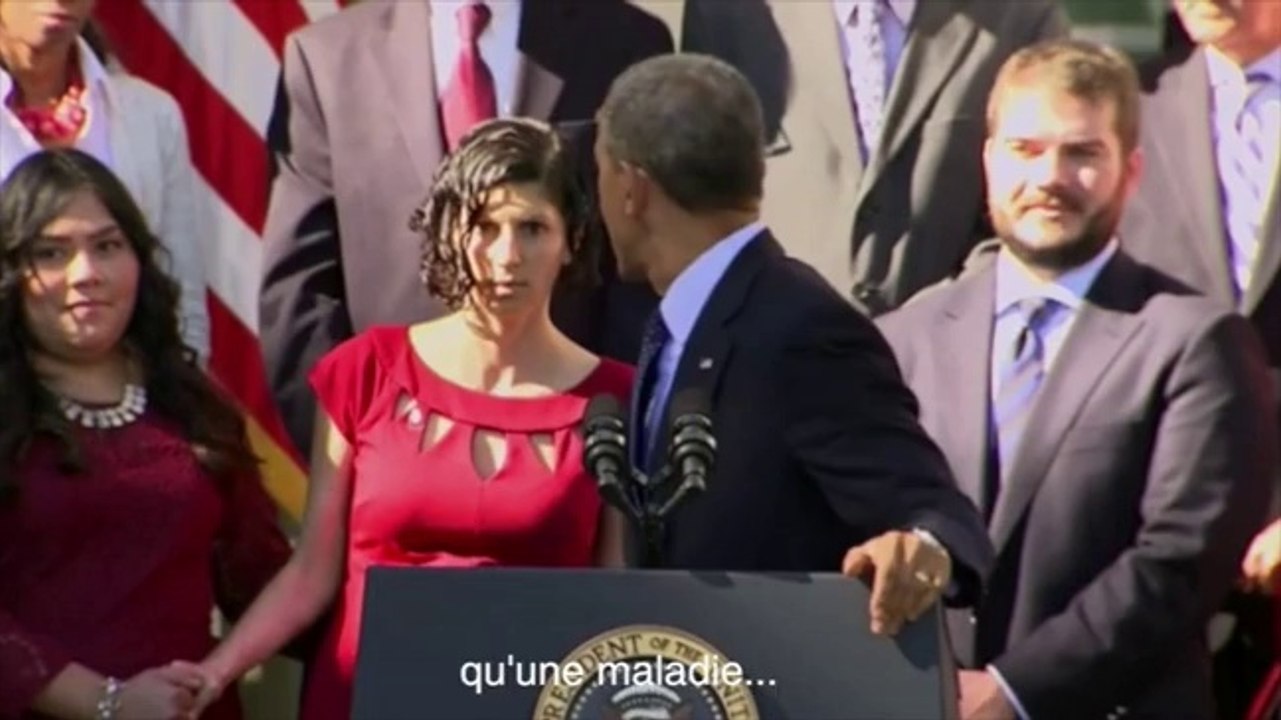Obama rattrape une femme enceinte