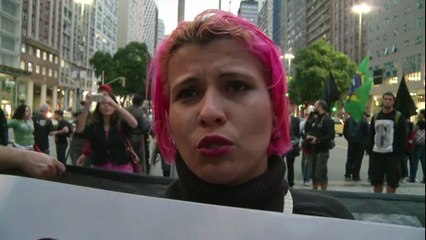 Manifestation d'Anonymous et d'anarchistes à Rio