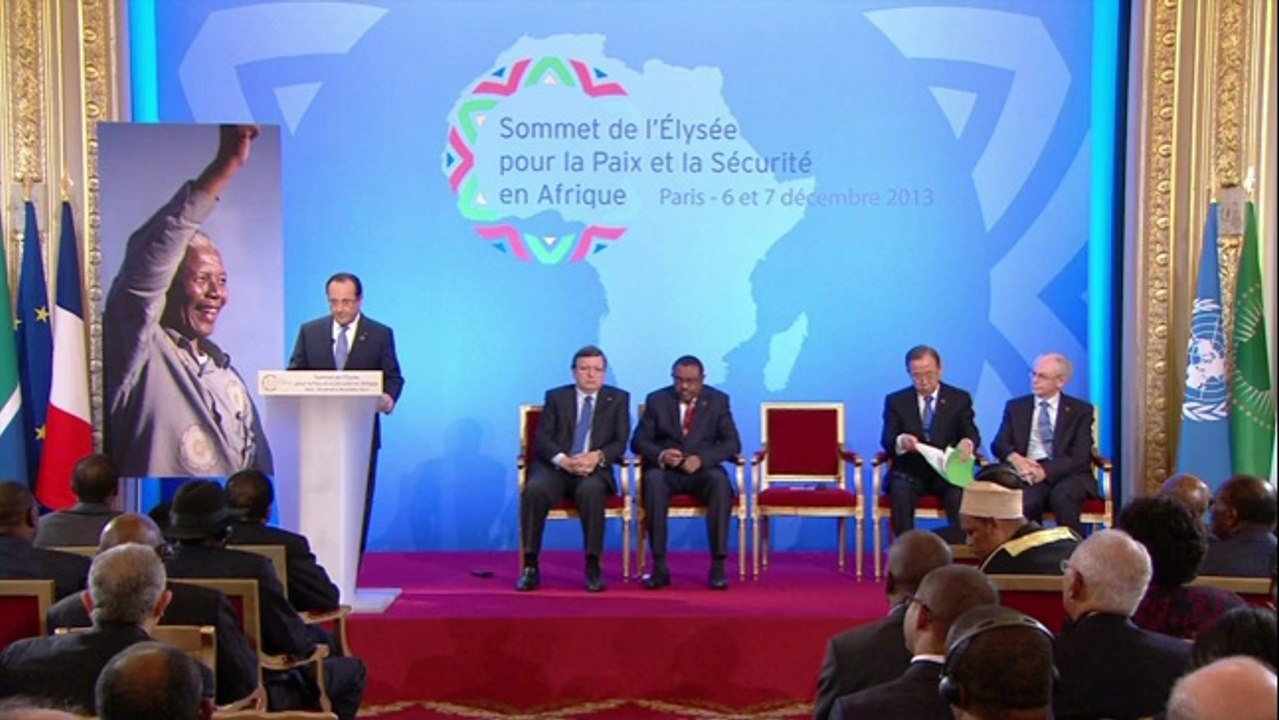 Mandela: l’hommage d’Hollande au sommet franco-africain de Paris