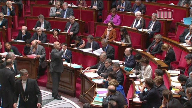 Chômage: Michel Sapin chahuté à l'Assemblée
