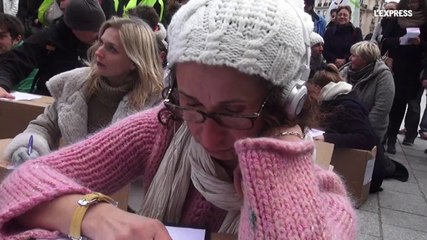 Un prof en slip face aux manques de moyens