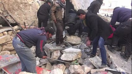 Syrie: l'armée syrienne a lâché des barils d'explosifs sur Alep, 8 morts dont 5 enfants