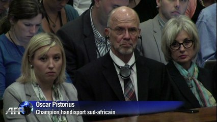Pistorius: "j'essayais d'arrêter le saignement"