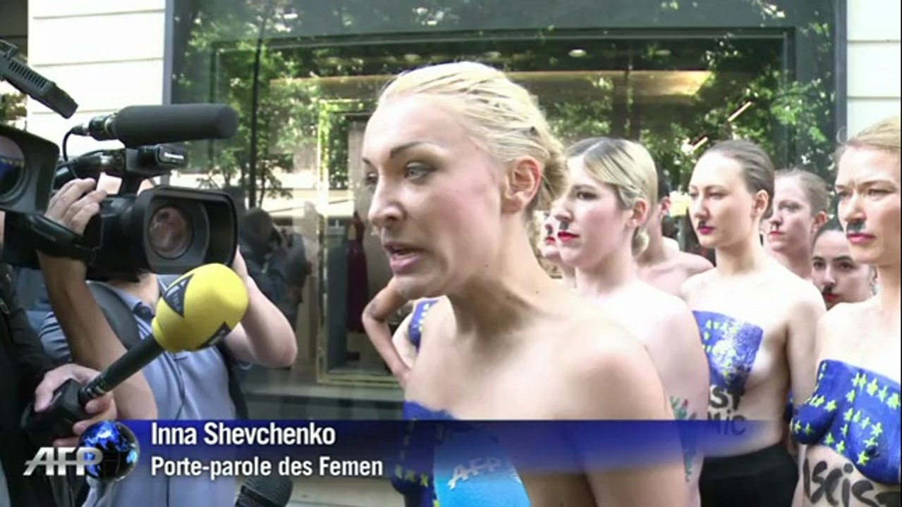 Européennes: les Femen manifestent contre le FN