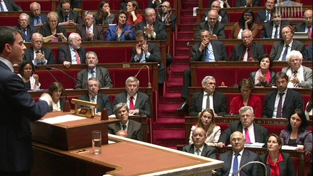 J'assume, oui, j'assume , l'anaphore de Valls aux députés