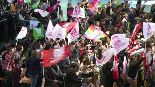 Valls fait campagne pour ne pas laisser le terrain à l'extrême droite