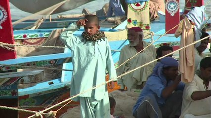 Foot : le Real Madrid entraine le club d'un bidonville au Pakistan