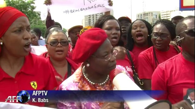 Nigeria: les familles de 276 lycéennes enlevées ont manifesté à Abuja
