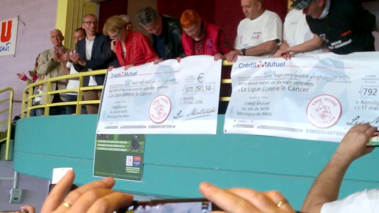 Remise du  Chèque national Une Rose Un Espoir.